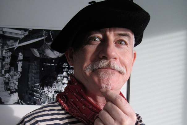 Tout alors! Qui est il?